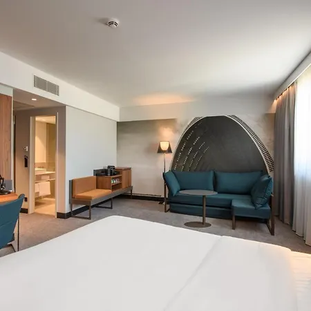 酒店 Novotel Zentrum 4*