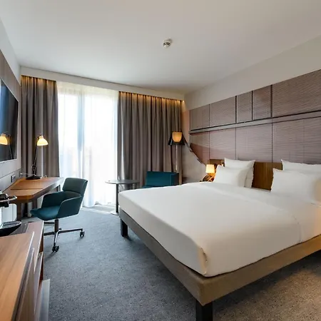 فندق Novotel Zentrum 4*