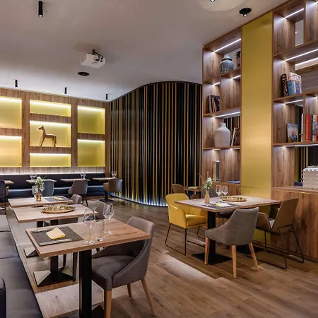 Novotel Zentrum Hotel 4*