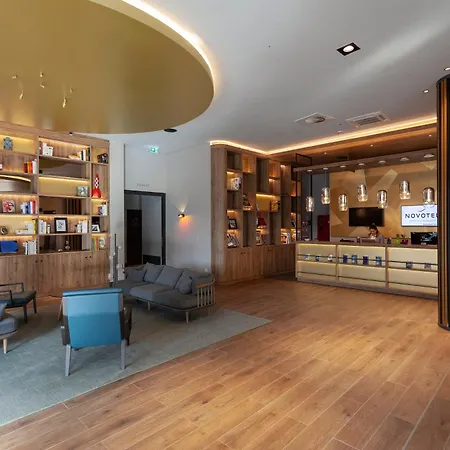 호텔 Novotel Zentrum 4*