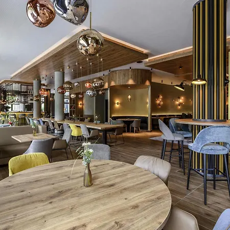 호텔 Novotel Zentrum 4*