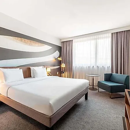 Отель Novotel Zentrum